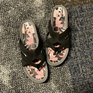 Baretrap Adanna Slip on Sandals Black Elastic Comfortable 8.5